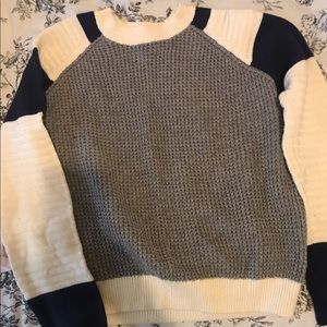 Pullover sweater